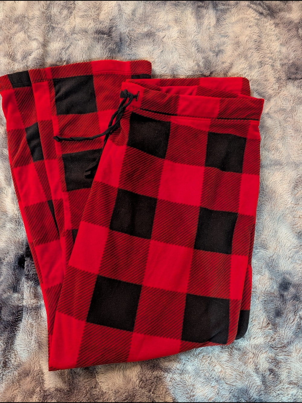 Men's Old Navy Red and Black Buffalo Plaid Lounge Pants